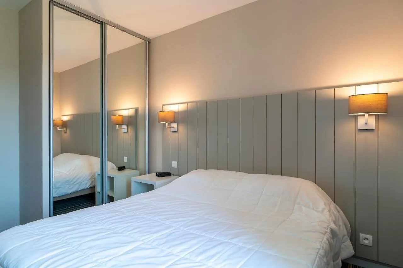Les Thermes 421- Appt Pour 4 Avec Piscine Partagee Concarneau